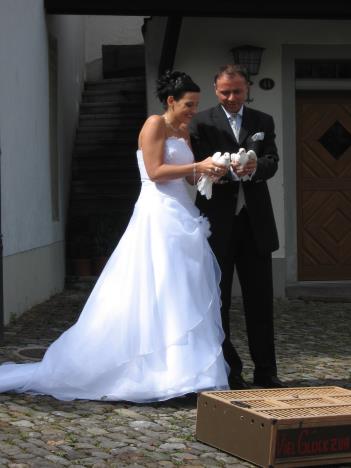 Hochzeit 014.jpg   20kb   26.03.2021 22:31:37